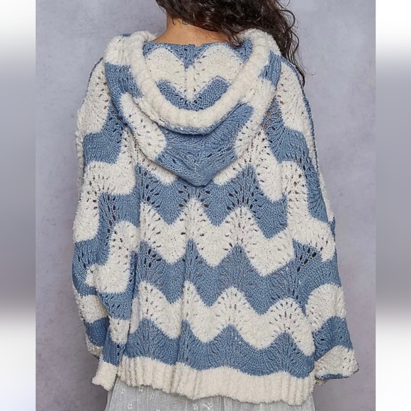 POL Chevron Knit Hoodie Sweater Cream and Blue Small Oversized - Picture 2 of 8